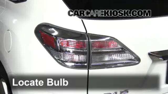 2010 Lexus RX350 3.5L V6 Éclairage Feux de marche arrière (remplacer une ampoule)